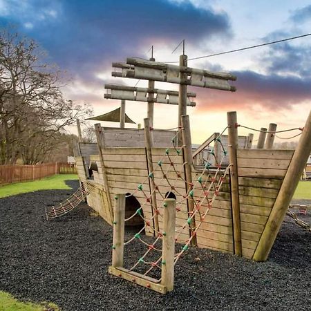 Apple Tree Lodge Hot Tub 3 Bedroom 2 Bars Morpeth Exterior foto